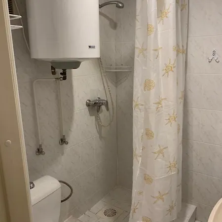 Rueuetli - Cute Old Town - 2 Big Beds, Free Parking Apartment *