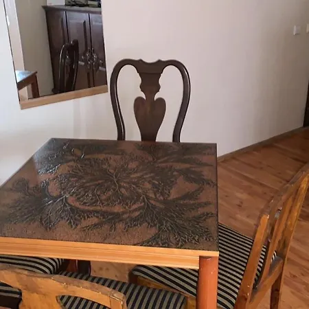 Rueuetli - Cute Old Town - 2 Big Beds, Free Parking *