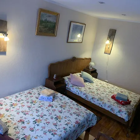Apartment Rueuetli - Cute Old Town - 2 Big Beds, Free Parking Tartu