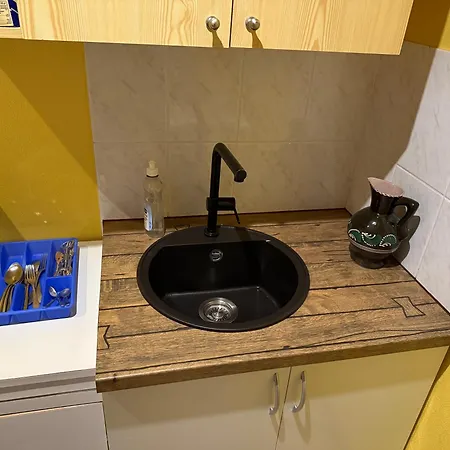 Rueuetli - Cute Old Town - 2 Big Beds, Free Parking Tartu